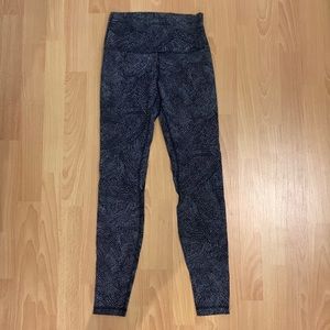 Lululemon Size 4 Full length Patterned Align Leggings